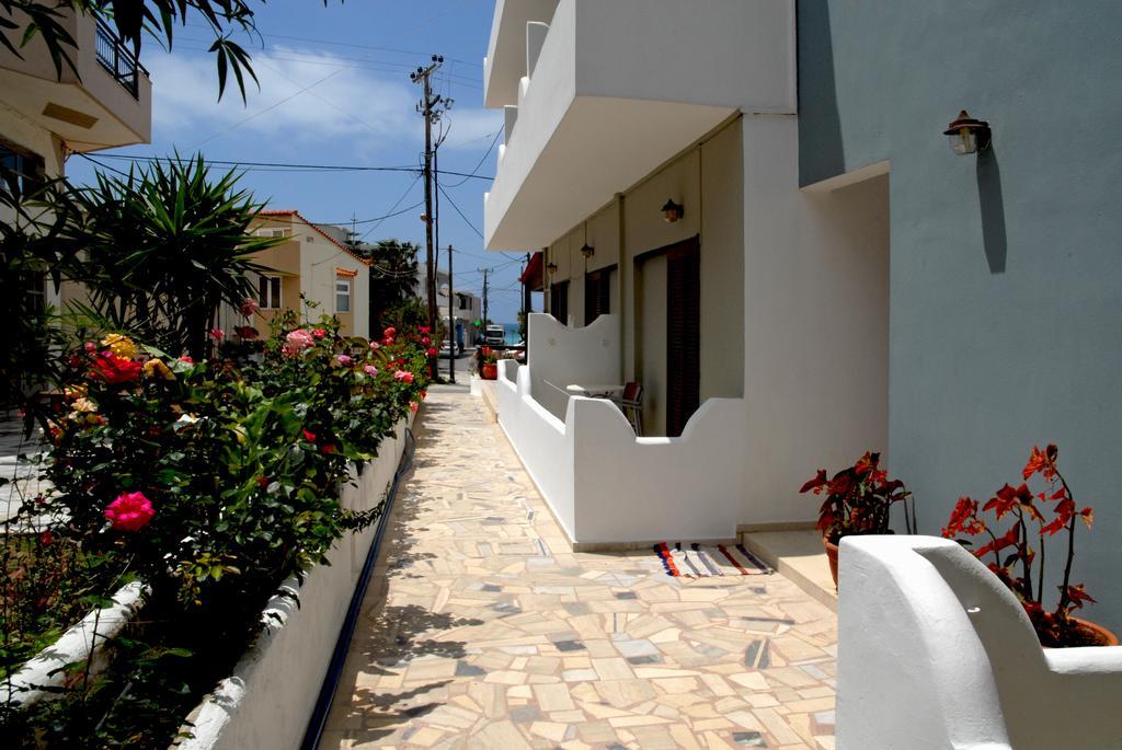 Pension Kyriakos Плакиас Экстерьер фото