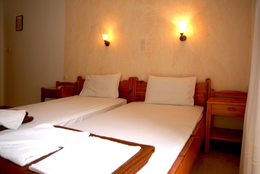 Pension Kyriakos Плакиас Экстерьер фото