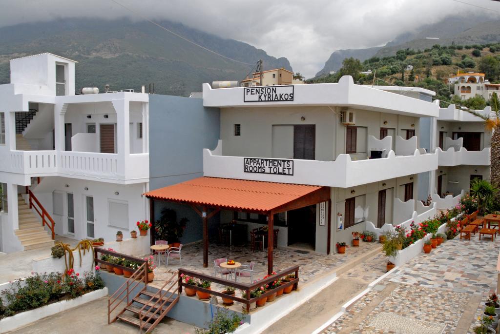 Pension Kyriakos Плакиас Экстерьер фото