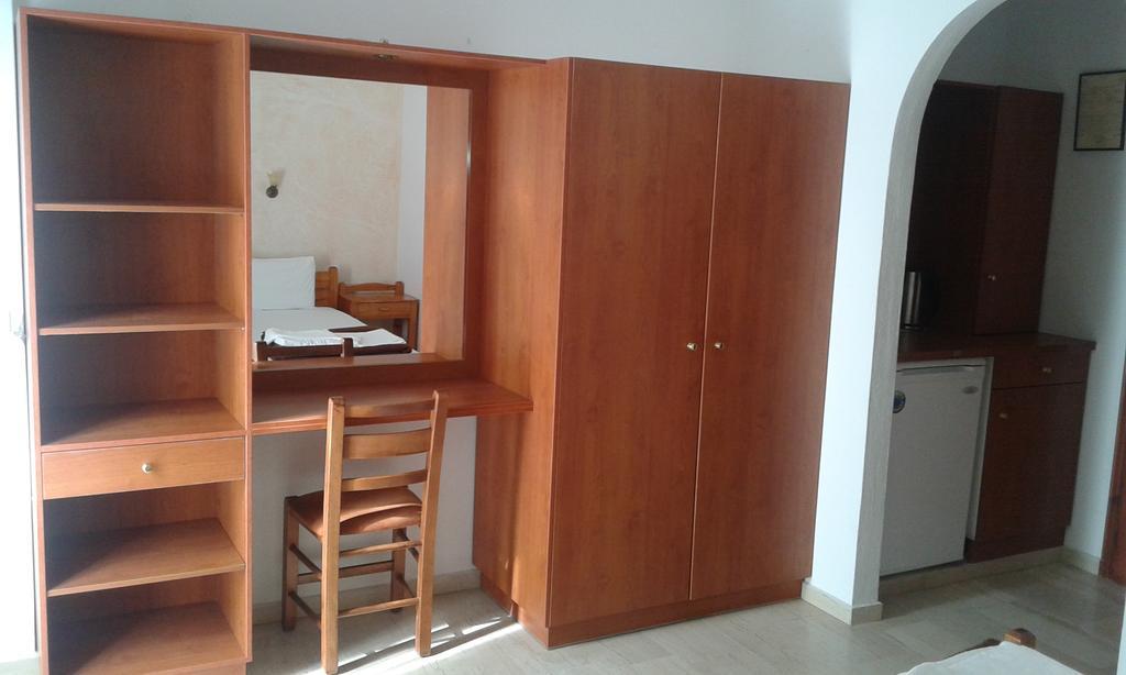 Pension Kyriakos Плакиас Экстерьер фото